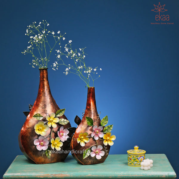 Beautiful Iron Flower Vase for Home Decor