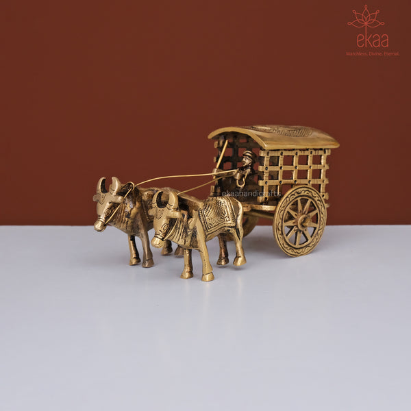 Brass Vintage Bullock Cart Showpiece