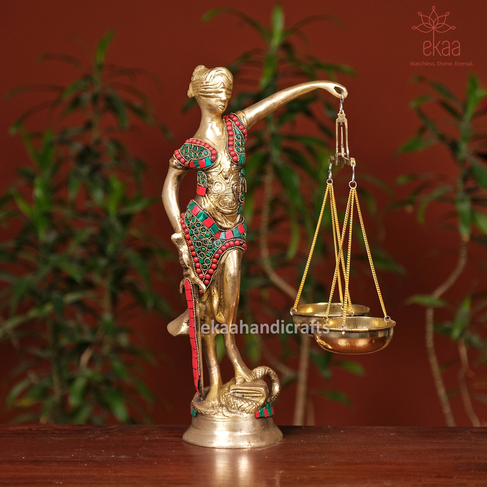 Brass Justice Lady with Scales and Sword – Ekaa Handicrafts
